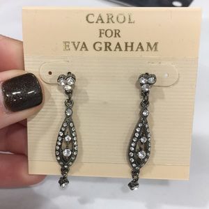 NWT Chandelier dangle earrings
